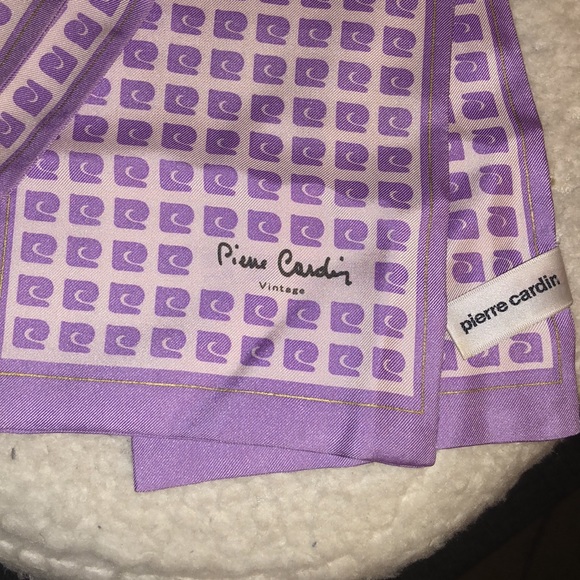Pierre Cardin Vintage Logo Scarf in Lavender and Cream Print - Picture 4 of 5
